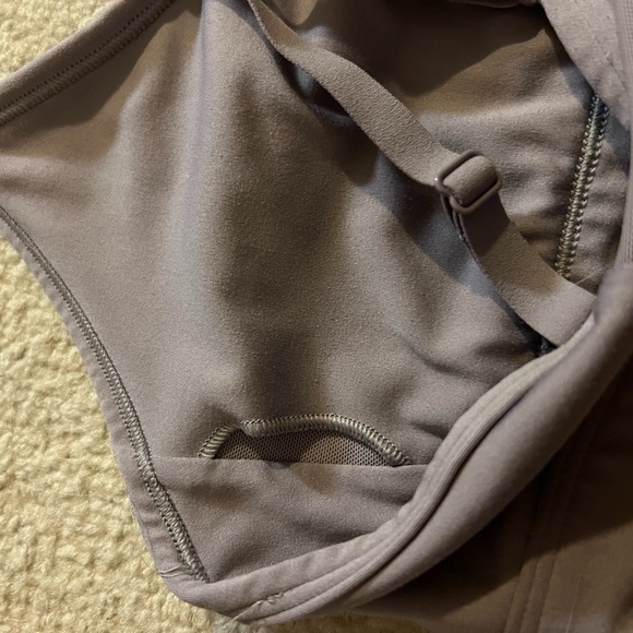 gymshark sports bra - Picture 4 of 8